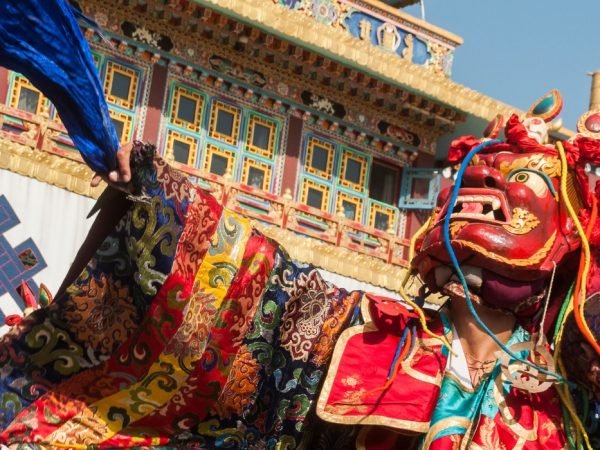 Experience Local Culture and Festivals Experience Local Culture and Festivals